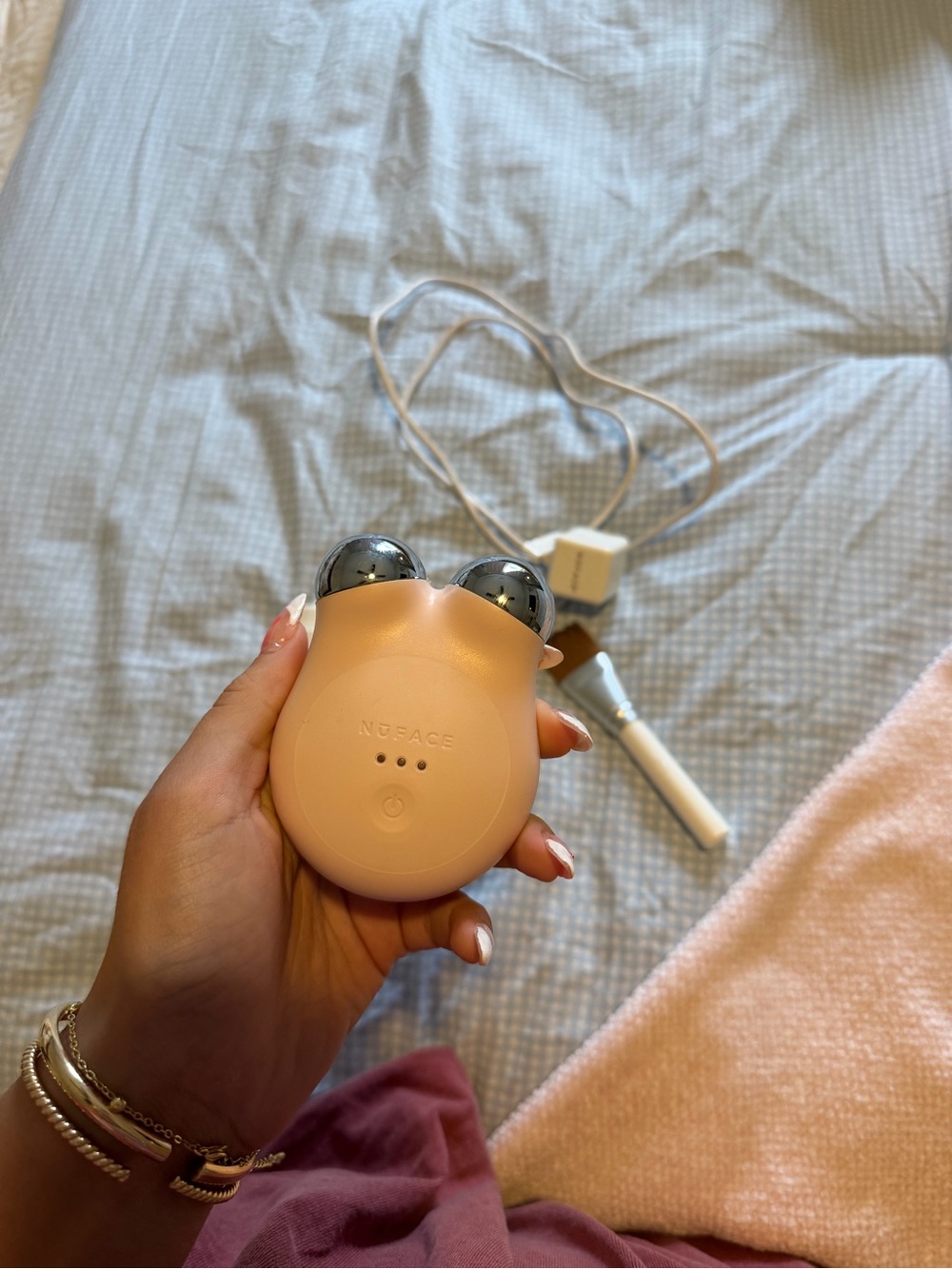 Nuface mini + bundle - Picture 2 of 4